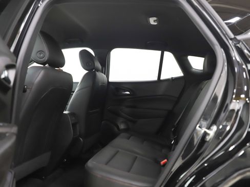 Used 2024 Chevrolet Trax RS FWD image 18