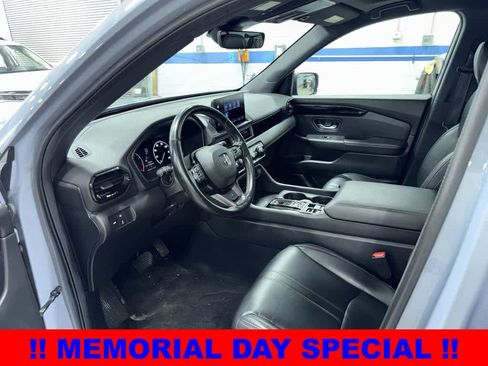 Used 2024 Honda Pilot TrailSport image 32