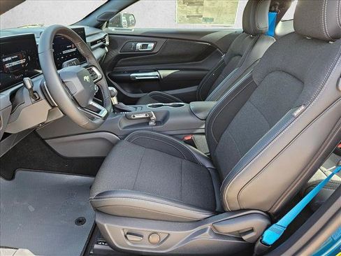 New 2026 Ford Mustang GT w/ GT Performance Package RWD image 4