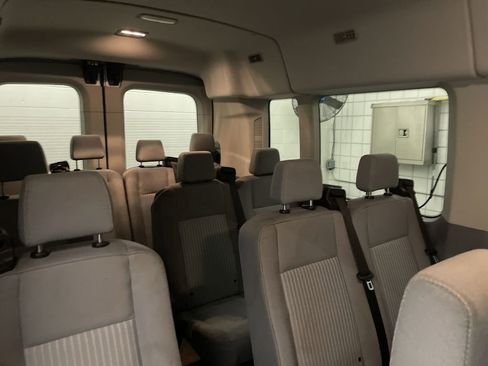 Used 2019 Ford Transit 350 XL image 26