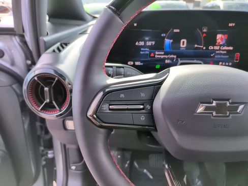 Used 2024 Chevrolet Equinox EV RS FWD image 23