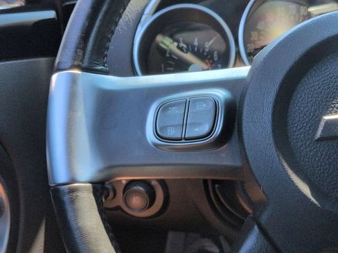 Used 2003 Chevrolet SSR RWD image 17