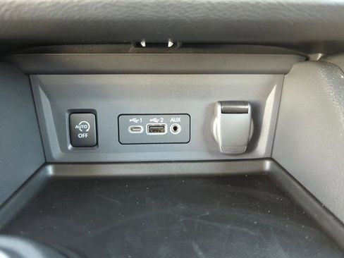 Used 2025 Nissan Sentra SR w/ SR Premium Package image 33