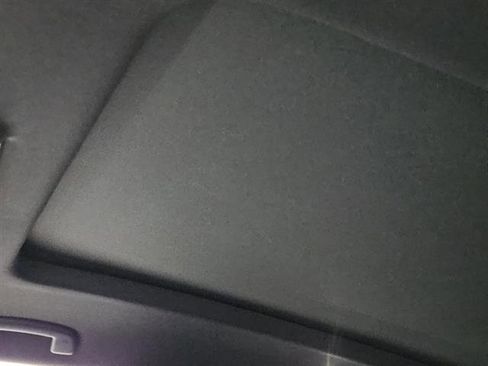 Used 2022 Volkswagen Atlas Cross Sport SEL R-Line image 18