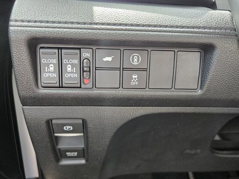 Used 2023 Honda Odyssey EX-L image 28