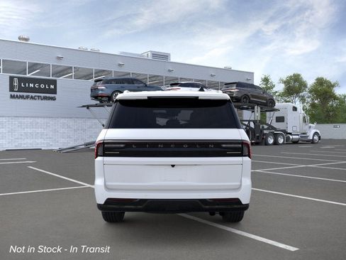 New 2026 Lincoln Navigator L Reserve AWD/4WD image 5