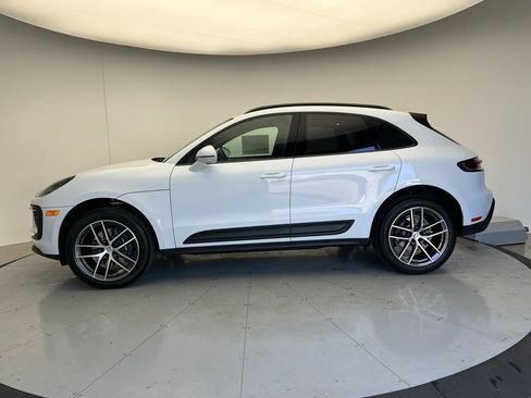 Used 2026 Porsche Macan AWD/4WD image 2