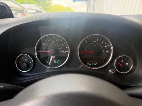 Used 2014 Jeep Wrangler Sport w/ 32" Tire & Wheel Group AWD/4WD image 15