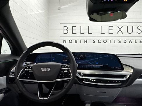 Used 2024 Cadillac Lyriq Luxury image 11