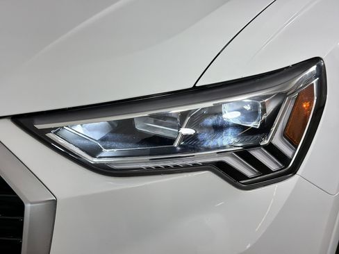 Used 2023 Audi Q3 2.0T Premium image 11