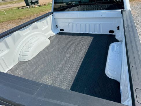 Used 2019 Ford F250 XL w/ Power Equipment Group AWD/4WD image 17