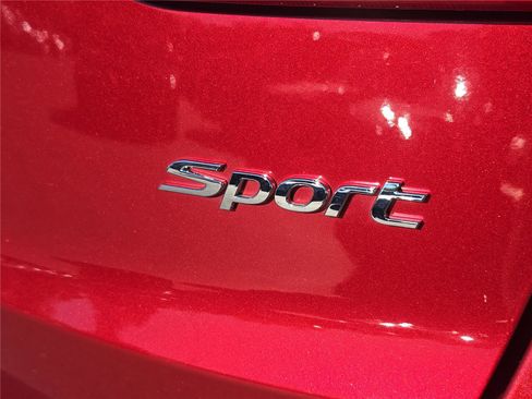 Used 2018 Hyundai Santa Fe Sport image 5