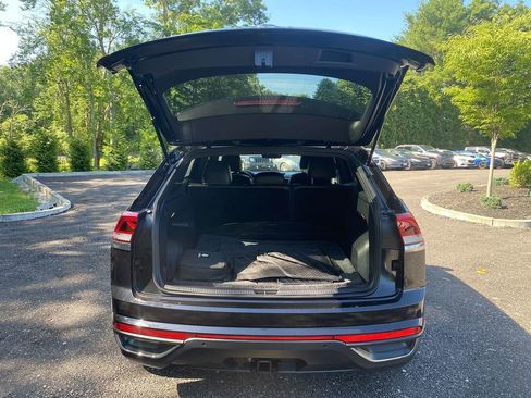 Used 2022 Volkswagen Atlas Cross Sport SE image 22