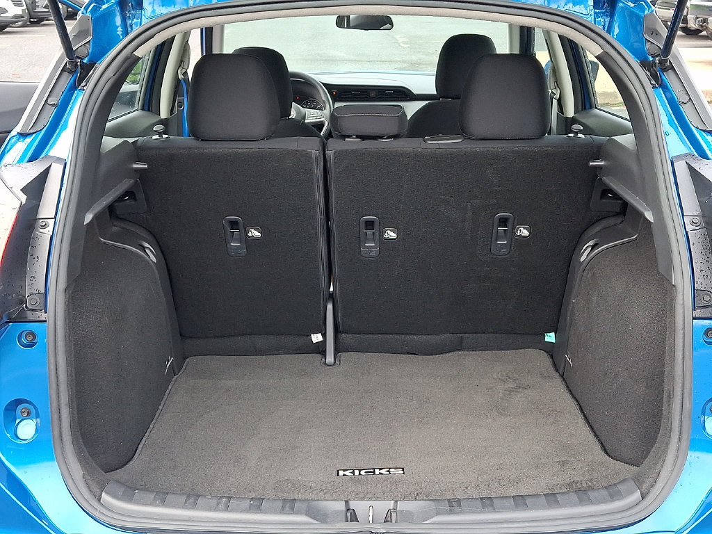 Used 2024 Nissan Kicks SV w/ Exterior Package FWD image 27