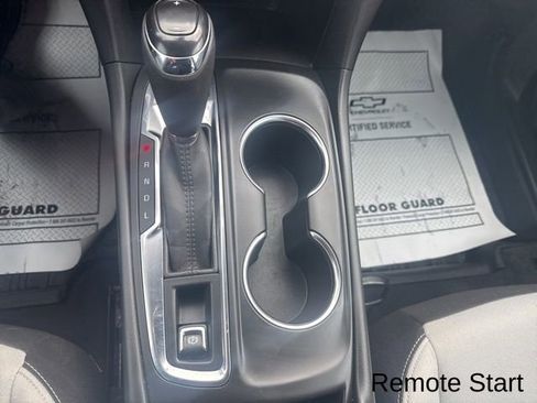 Used 2021 Chevrolet Equinox LT w/ Driver Convenience Package AWD/4WD image 21
