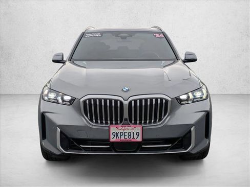 Used 2024 BMW X5 xDrive40i w/ Premium Package image 2