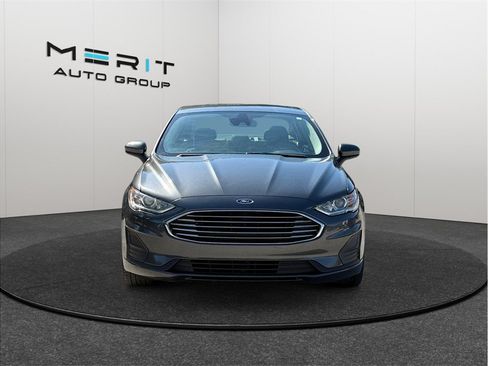 Used 2020 Ford Fusion SE FWD image 3