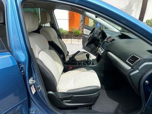 Used 2016 Subaru Crosstrek 2.0i Premium AWD/4WD image 11