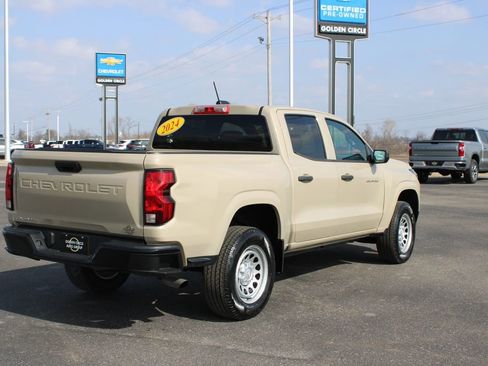 Used 2024 Chevrolet Colorado W/T image 9