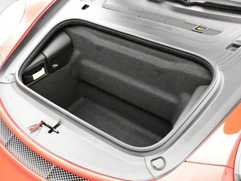 Certified 2018 Porsche 911 GT3 RWD image 16