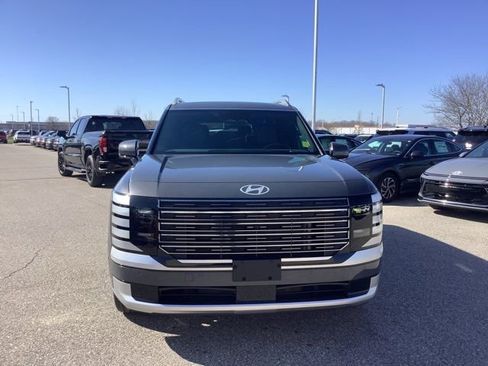 Used 2026 Hyundai Palisade Calligraphy image 2