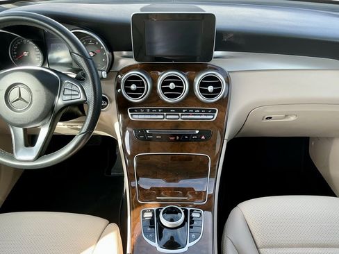 Used 2017 Mercedes-Benz GLC 300 image 32