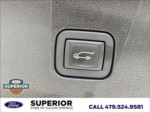 Used 2024 Buick Enclave Premium AWD/4WD image 9