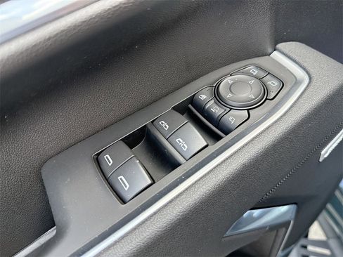 Used 2025 Chevrolet Silverado 3500 LTZ w/ LTZ Plus Package image 13