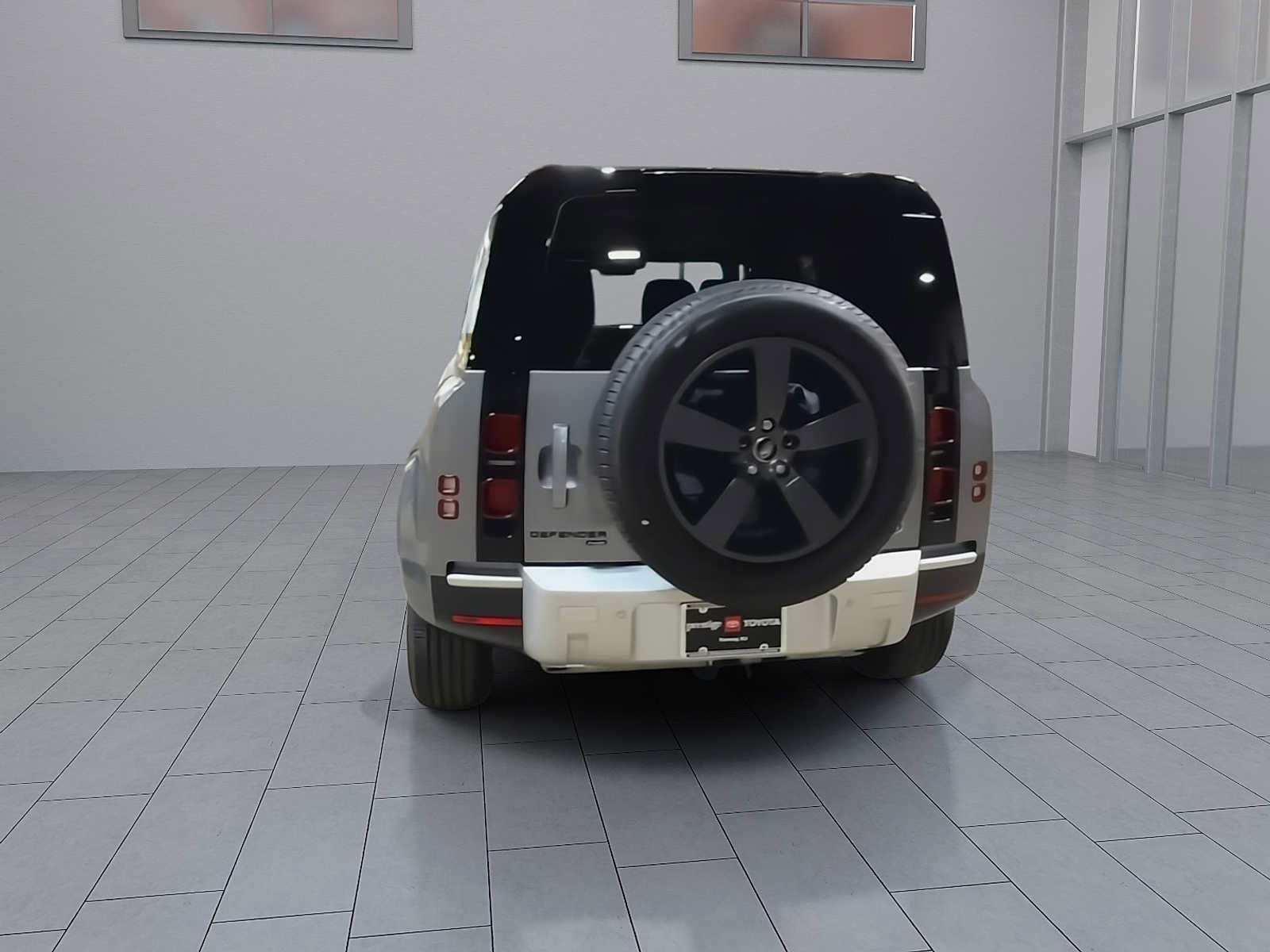 Used 2023 Land Rover Defender 110 SE AWD/4WD image 7