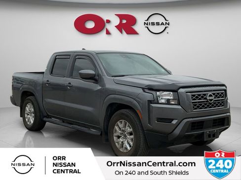 Used 2023 Nissan Frontier SV image 3