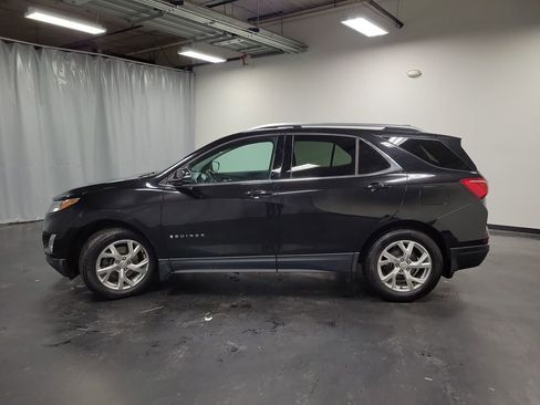 Used 2019 Chevrolet Equinox LT w/ Sun & Navigation Package image 6