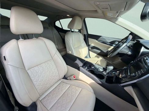 Used 2022 Nissan Maxima Platinum w/ Sport Mat Group image 9