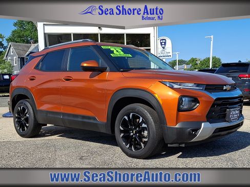 Used 2023 Chevrolet TrailBlazer LT w/ Convenience Package AWD/4WD image 1