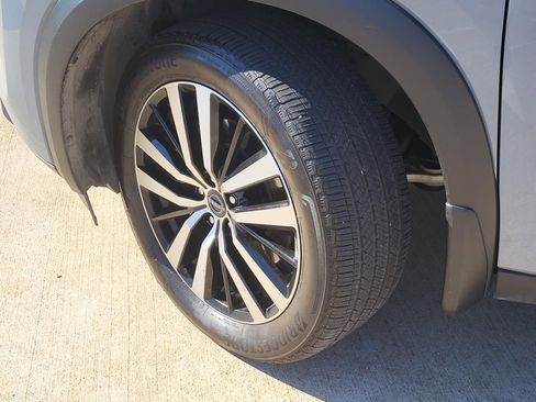 Used 2024 Nissan Pathfinder Platinum w/ Cargo Package image 11