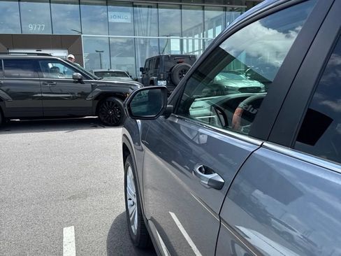 Used 2021 Volkswagen Atlas SE FWD image 9
