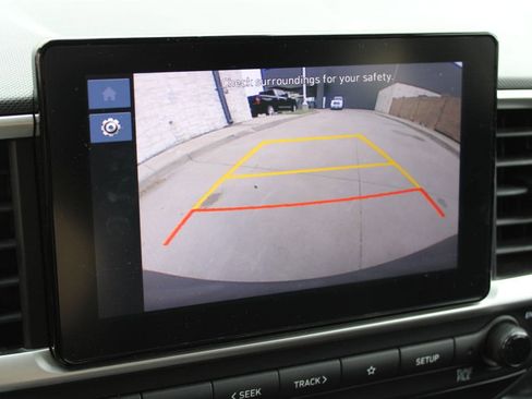 Used 2024 Hyundai Venue SEL image 8