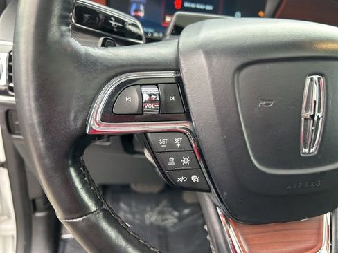 Used 2023 Lincoln Navigator Reserve image 19