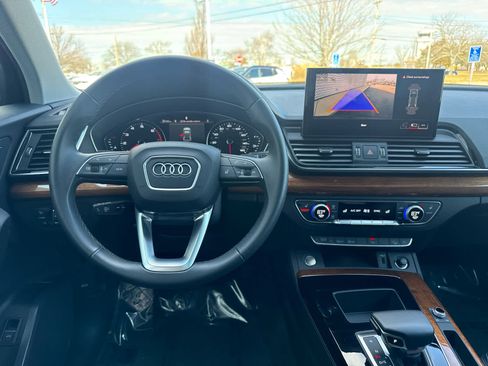 Used 2023 Audi Q5 2.0T Premium w/ Convenience Package image 19