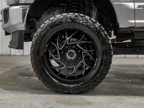 Used 2021 Ford F350 XLT w/ XLT Premium Package image 61