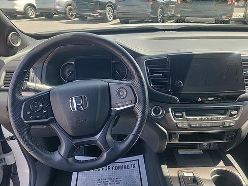 Used 2023 Honda Passport EX-L image 10