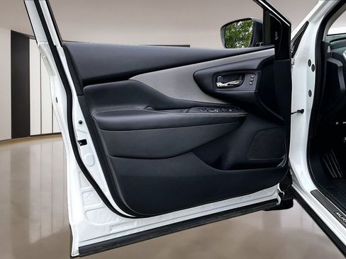 Used 2023 Nissan Murano SL w/ SL Moonroof Package FWD image 18