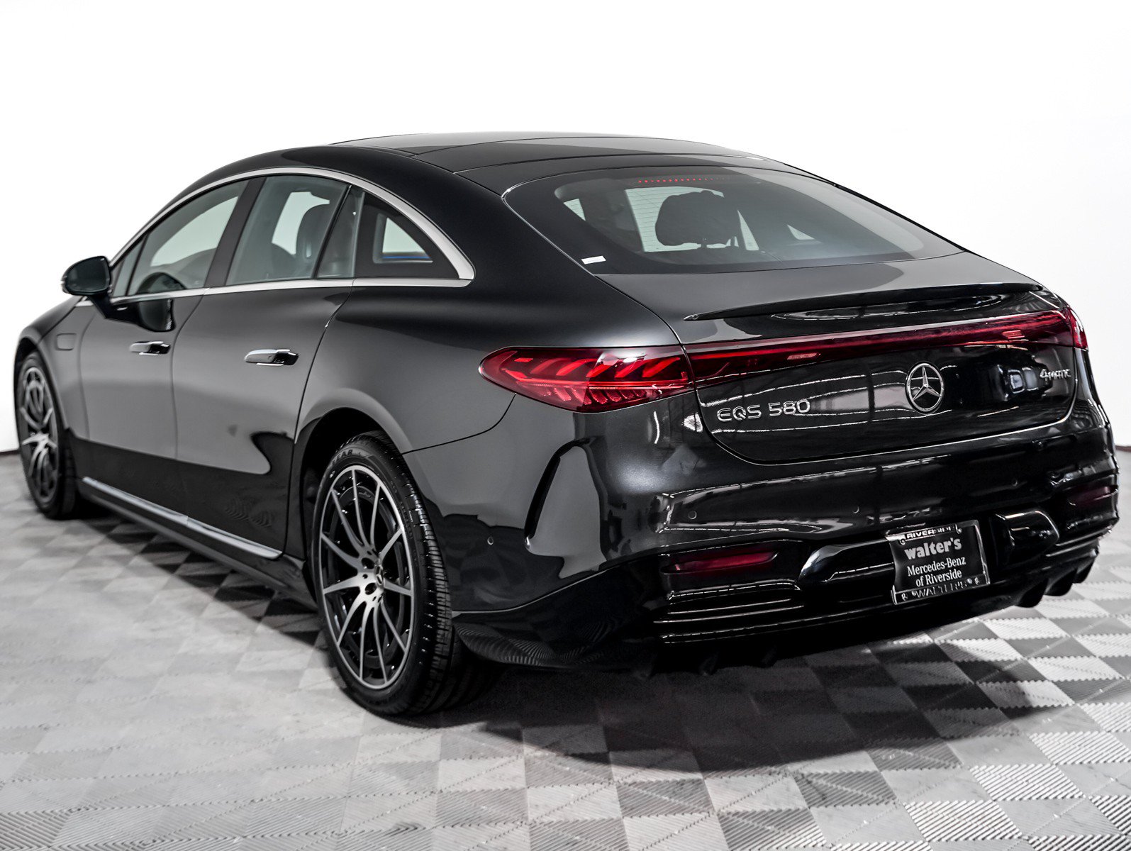 Certified 2023 Mercedes-Benz EQS 580 4MATIC Sedan image 2