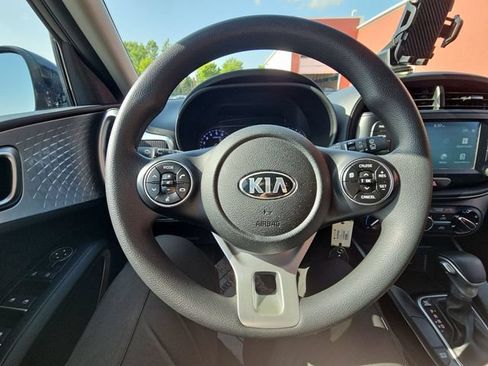 Used 2020 Kia Soul LX FWD image 35