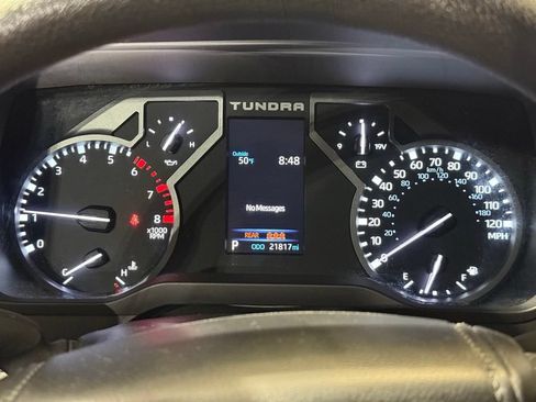 Used 2023 Toyota Tundra SR5 w/ SR5 Convenience Package AWD/4WD image 27