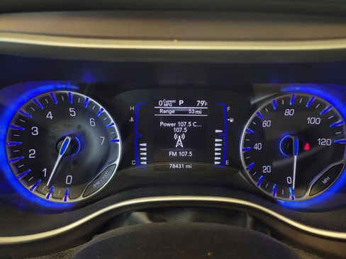 Used 2021 Chrysler Voyager Lxi FWD image 23
