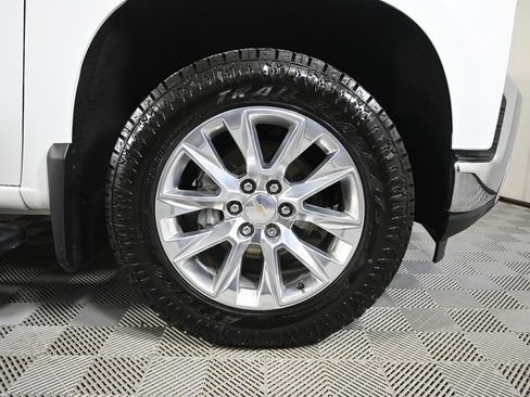 Used 2022 Chevrolet Silverado 1500 LTZ image 12