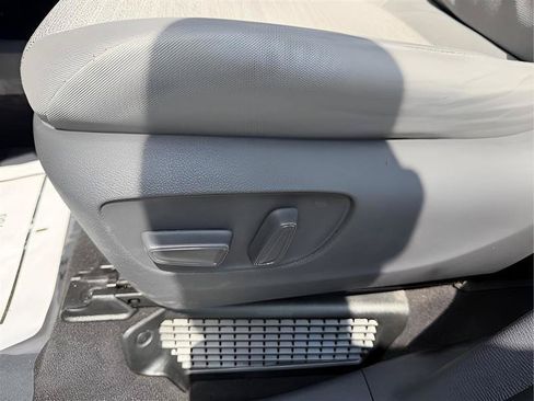 Used 2021 Toyota Sienna LE FWD image 21