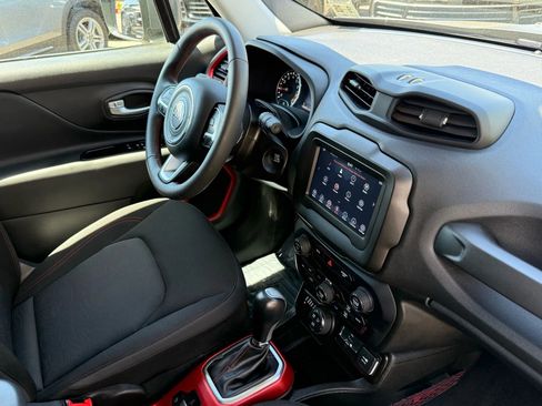 Used 2020 Jeep Renegade Trailhawk w/ Popular Equipment Group image 23