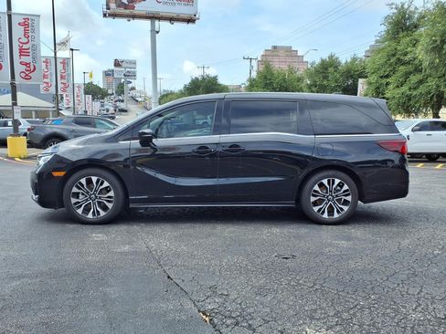 Used 2026 Honda Odyssey Elite image 9