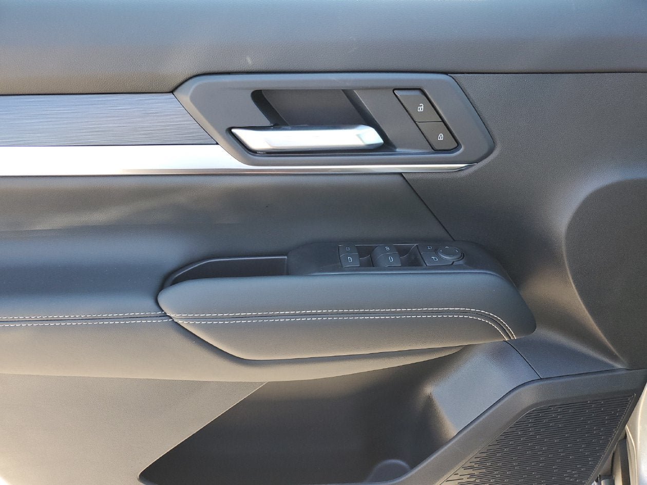 New 2027 GMC Terrain Elevation FWD image 17
